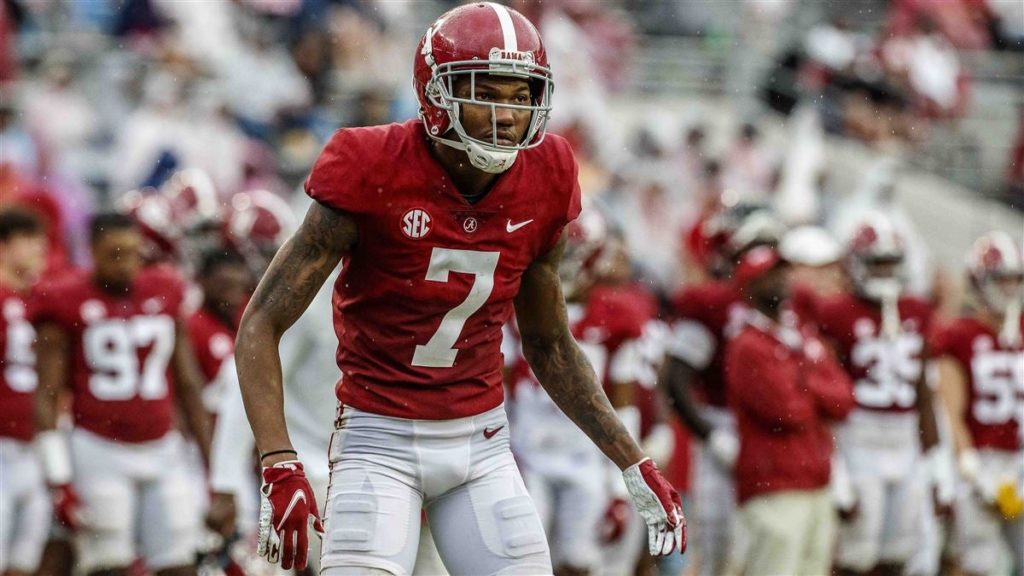 Alabama cornerback Eli Ricks defends a pass