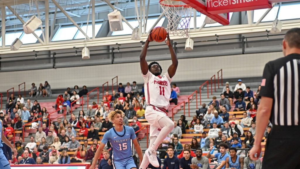 Raheem Solomon Sacred Heart college basketball dunks.