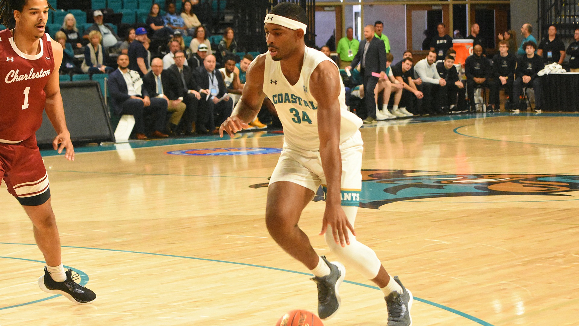 Coastal Carolina wing Kevin Easley is one of the top ten transfer wings in college basketball out of the transfer portal.