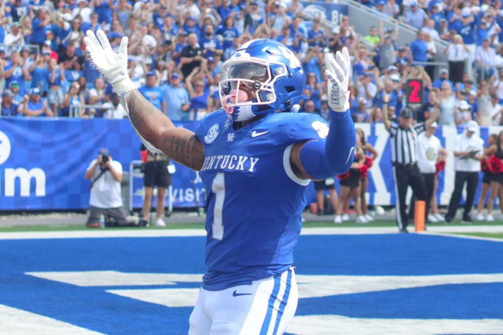 Kentucky running back Ray Davis has been one of the best transfers in college football this season.